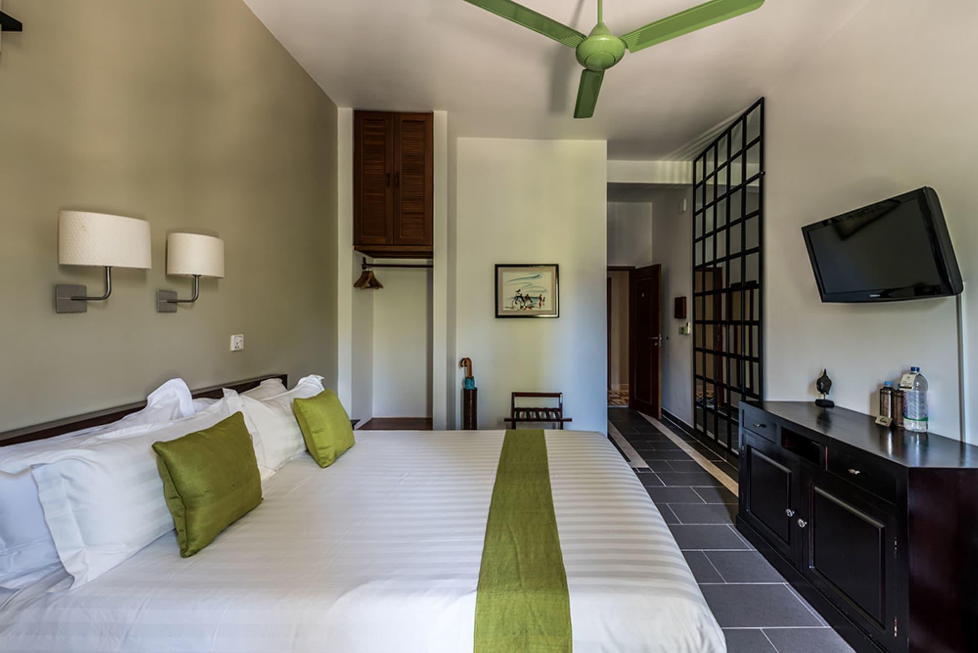The Columns Hotel Kampot Kültér fotó
